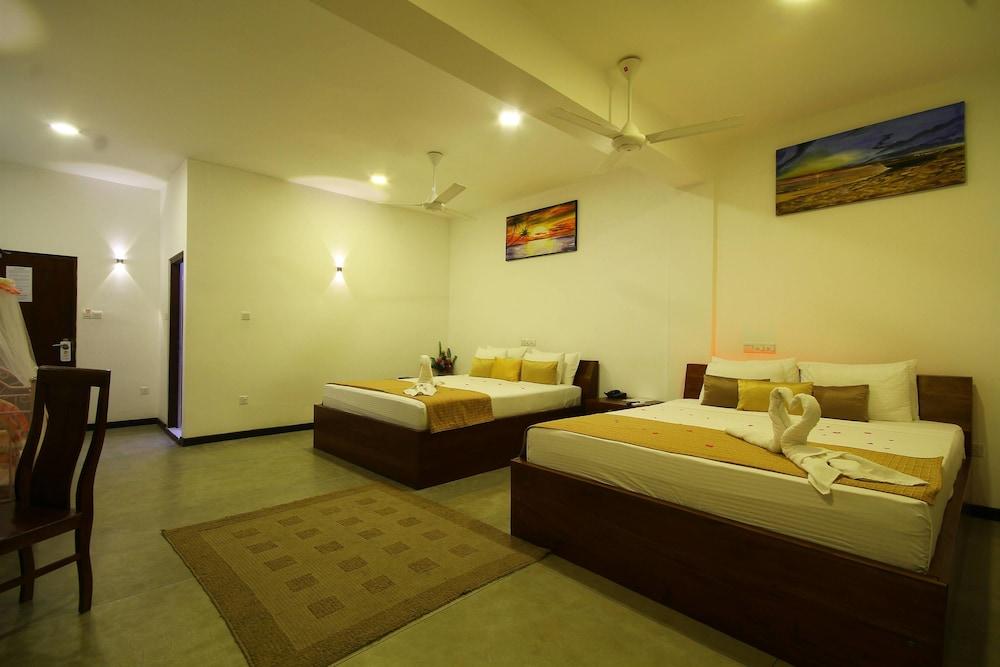 Sevonra Hotel อูนาวาตูนา ภายนอก รูปภาพ