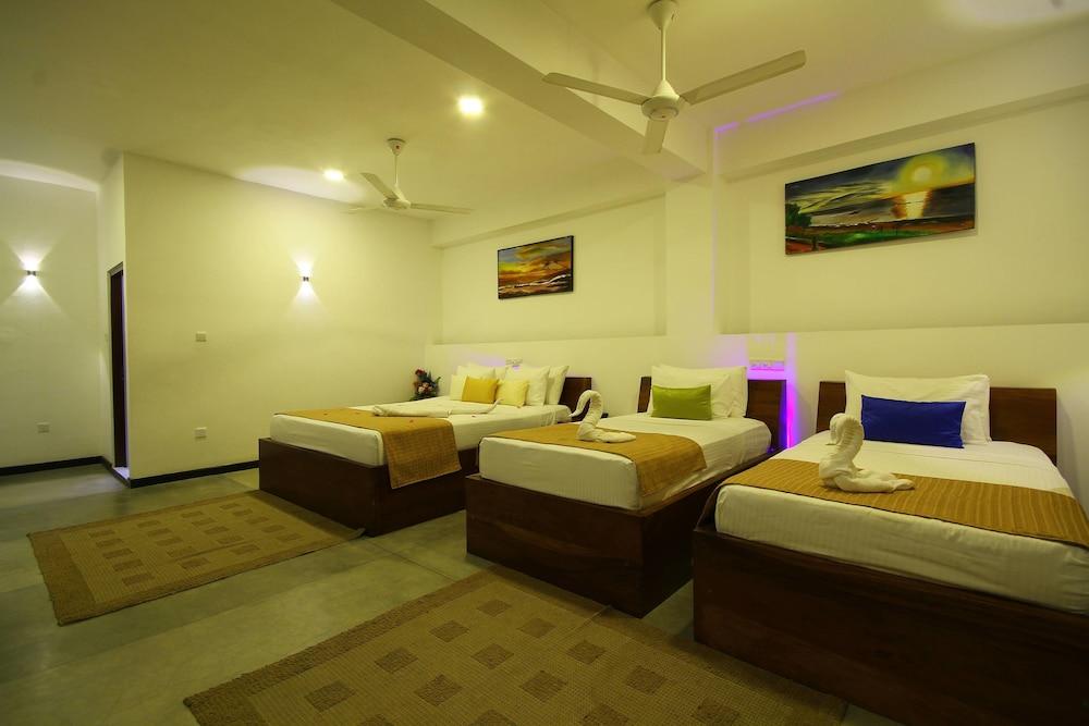 Sevonra Hotel อูนาวาตูนา ภายนอก รูปภาพ