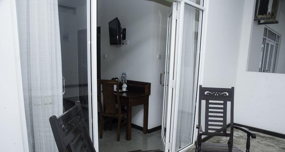 Sevonra Hotel อูนาวาตูนา ภายนอก รูปภาพ